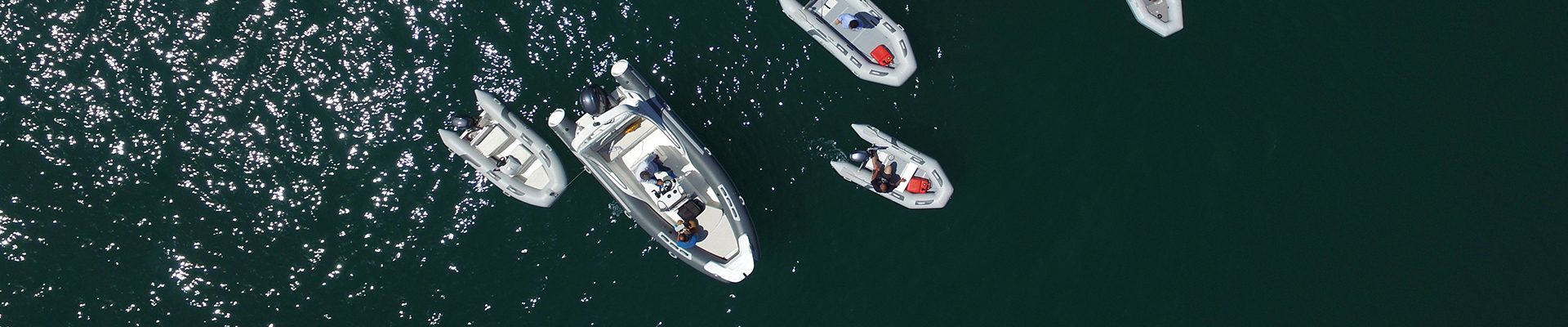 semi-rigid inflatable boat