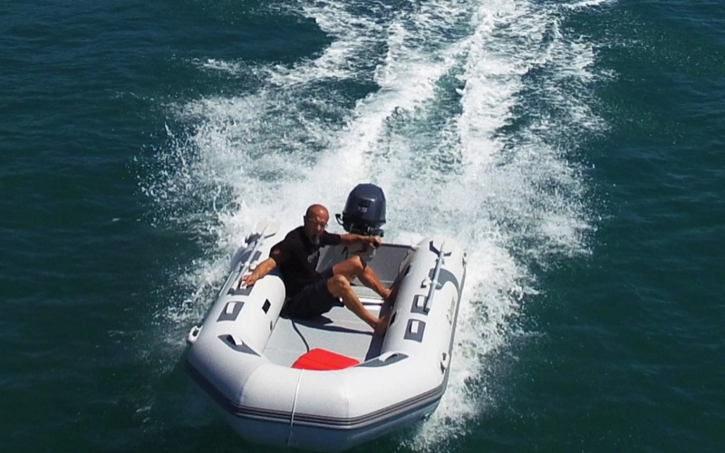 Bateaux pneumatiques en hypalon ou pvc